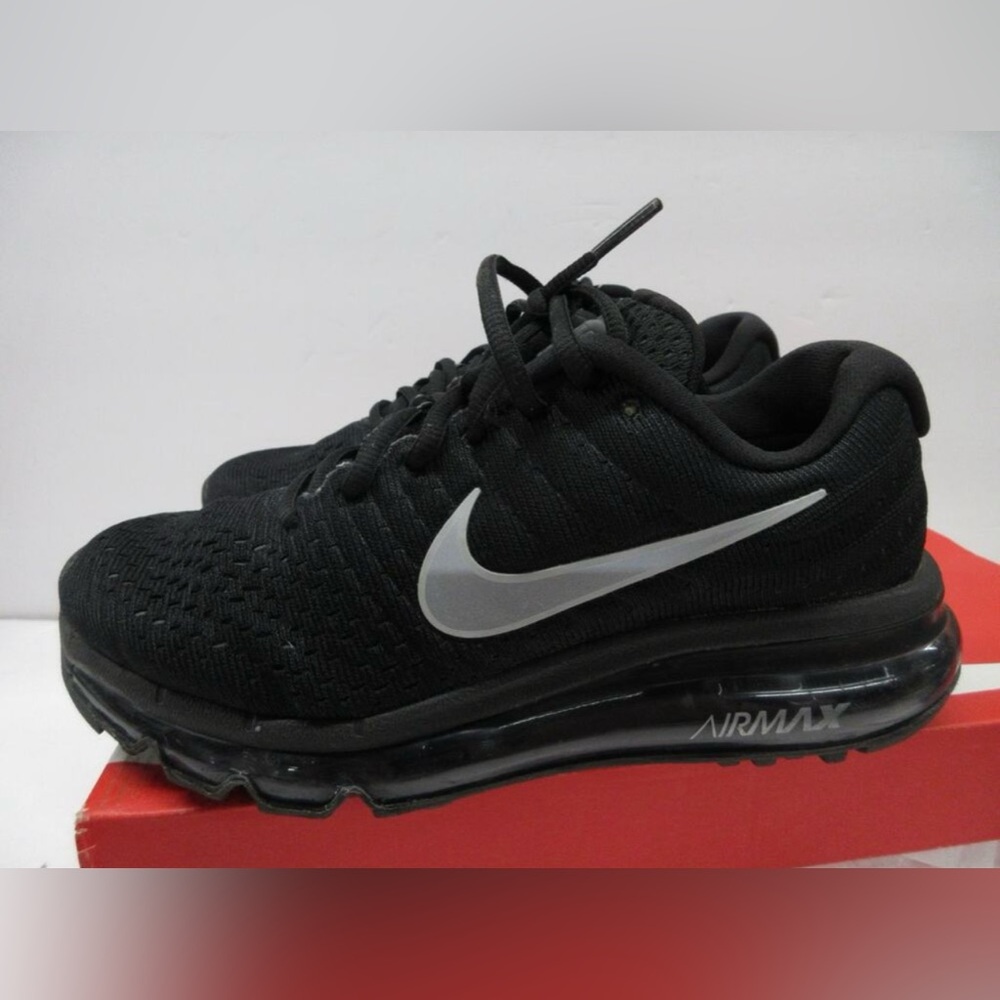 Used Nike Women's Air Max 2017 Running Shoes, Black/White/Anthracite, Size 6